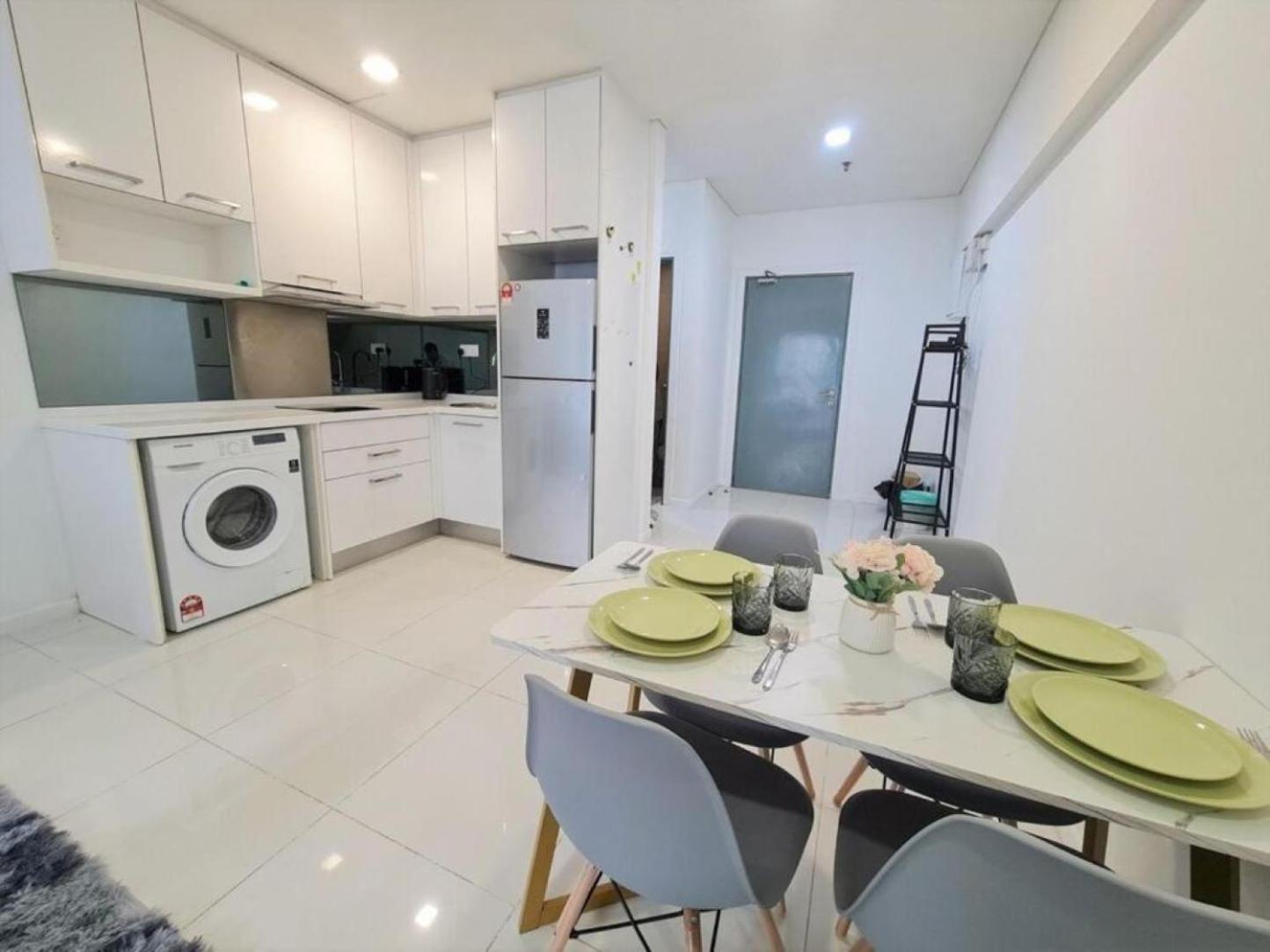 Mercu Summer Suites Klcc By Comfort Suites 쿠알라룸푸르 외부 사진