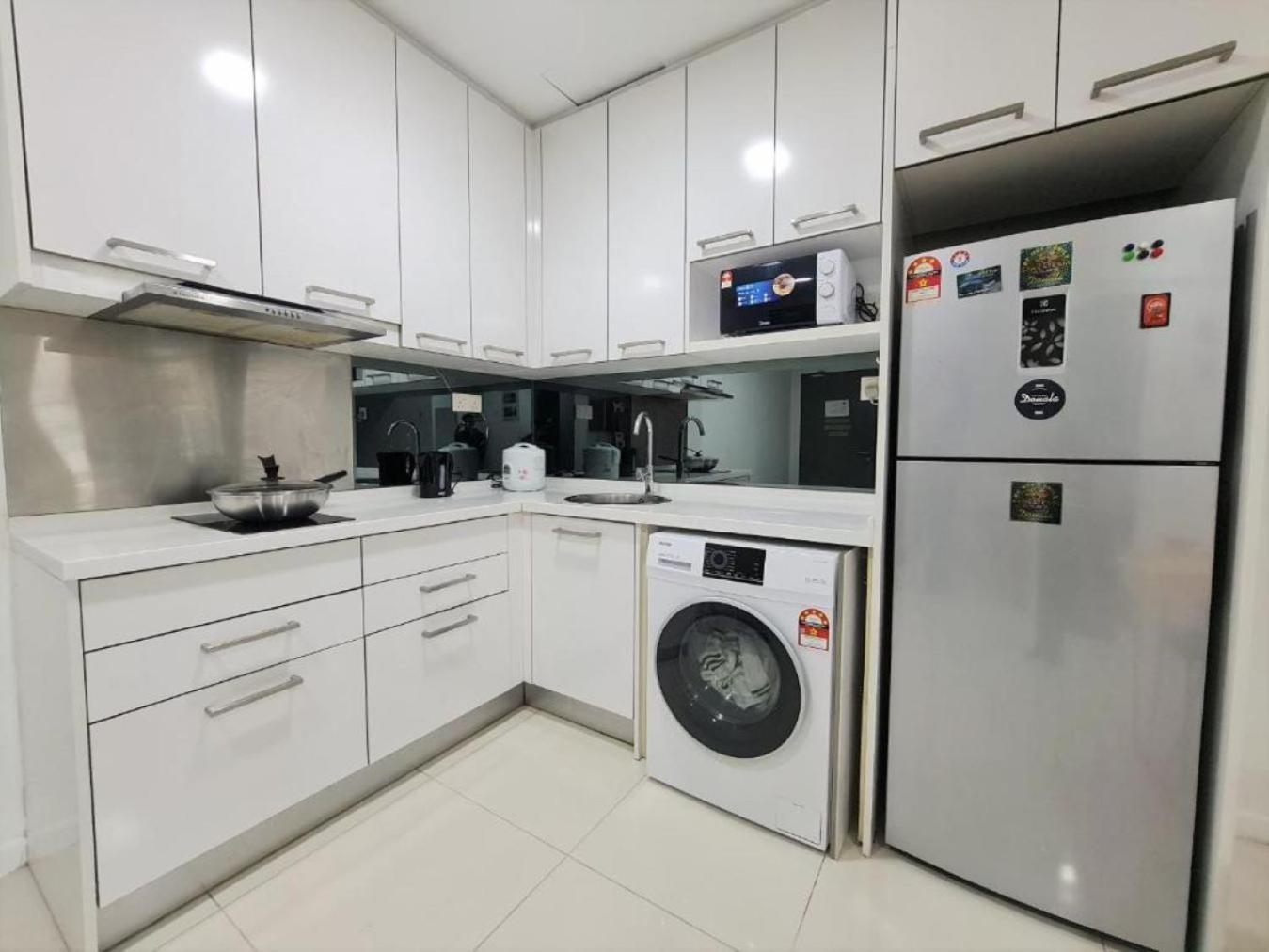 Mercu Summer Suites Klcc By Comfort Suites 쿠알라룸푸르 외부 사진